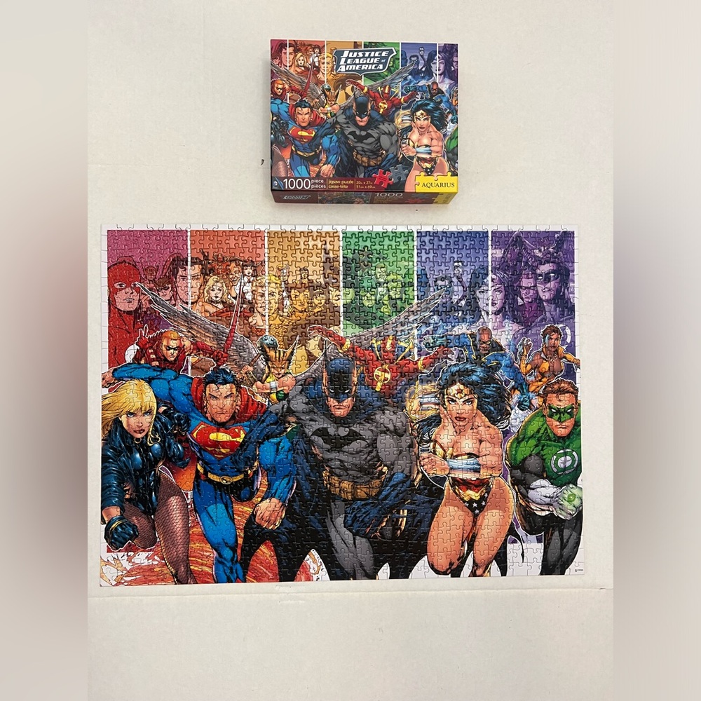 Justice League of America 1000 pc Jigsaw Puzzle 20"x27" Superman, Batman